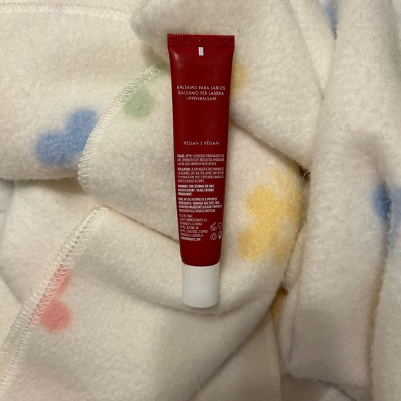 Summer Fridays
Lip Butter Balm for Hydration & Shine shade: cherry - Picture 2 of 2